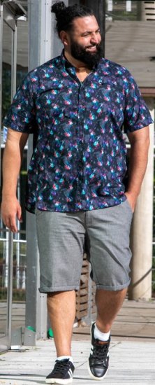 D555 Farnborough Short Sleeve Guitar AOP Shirt With Hidden Button Down Black - Hemden - Overhemden Grote Maten Heren