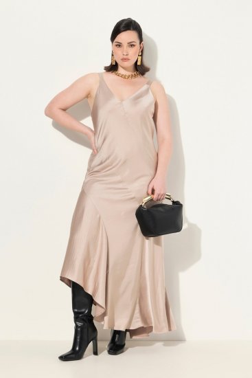 Ulla Popken 820341 Mouwloze satijnen jurk Taupe - Avondjurken - Grote maten avondkleding