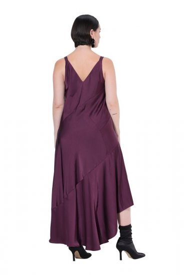 Ulla Popken 820341 Mouwloze satijnen jurk met V-hals Wijnrood - Avondjurken - Grote maten avondkleding