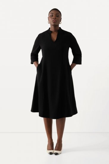 Ulla Popken 823290 Midi-jurk met V-hals Zwart - Midi jurken - Midi-jurken in grote maten
