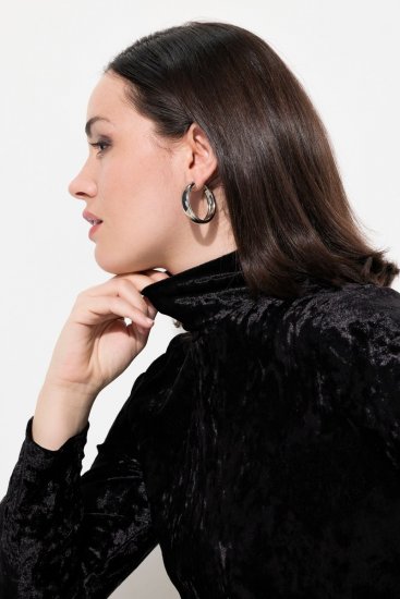 Ulla Popken 834234 Fluwelen jurk met col Zwart - Avondjurken - Grote maten avondkleding