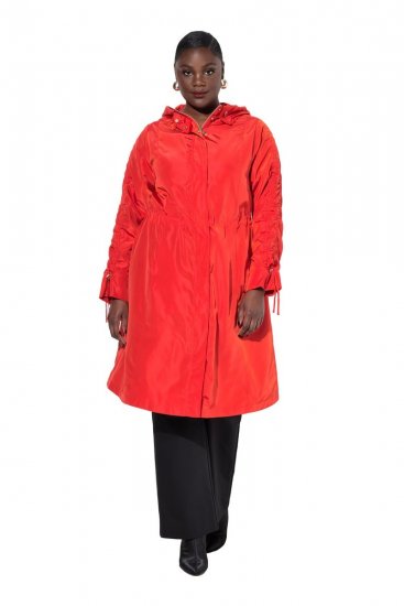 Ulla Popken 835277 Lange waterafstotende jas met capuchon Rood - Jassen - Grote maten dames jassen