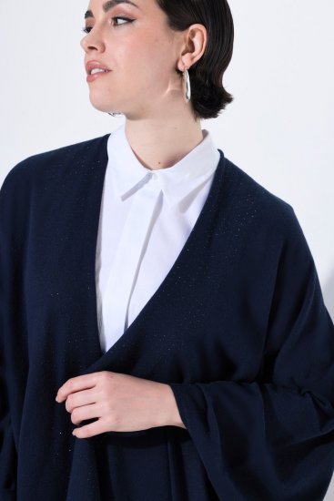 Ulla Popken 841117 Oversized gebreide poncho met strass Donkerblauw - Poncho's & capes - 