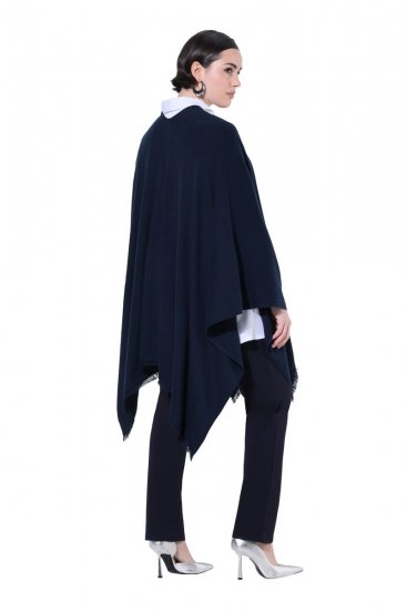 Ulla Popken 841117 Oversized gebreide poncho met strass Donkerblauw - Poncho's & capes - 