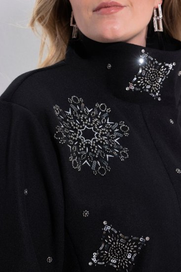 Ulla Popken 844839 Korte jas met sneeuwvlokborduursel Donkerblauw - Jassen - Grote maten jassen voor dames