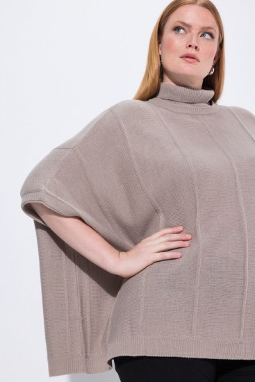 Ulla Popken 844996 Geribde merinoponcho met col Lichtbruin - Poncho's & capes - 