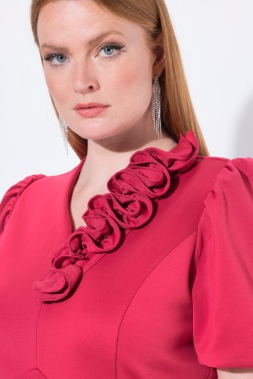 Ulla Popken 845148 Gebloemde bodycon jurk Magenta - Kleedjes - Jurken in elke maat