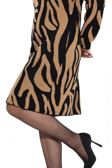 Ulla Popken 845378 Gebreide jurk met dierenprint Beige - Avondjurken - Grote maten avondkleding