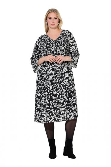 Ulla Popken 845825 Gebloemde midi-jurk met driekwartmouwen Zwart - Midi jurken - Midi-jurken in grote maten
