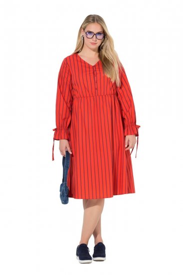 Ulla Popken 845863 Gestreepte midi-jurk met strikceintuur Koraal - Midi jurken - Midi-jurken in grote maten