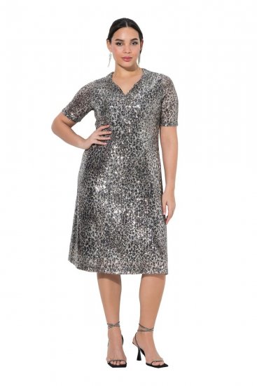 Ulla Popken 848137 Paillettenjurk met dierenprint Beige - Avondjurken - Grote maten avondkleding