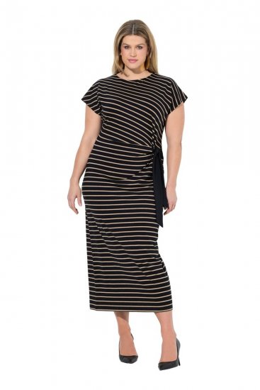 Ulla Popken 848921 Gestreepte jersey jurk met strikceintuur Zwart - Maxi jurken - Grote maten maxi jurken
