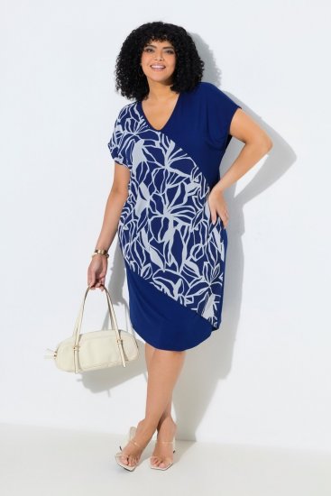 Ulla Popken 849033 Chiffon jurk met korte mouwen en V-hals Donkerblauw - Kleedjes - Jurken in elke maat