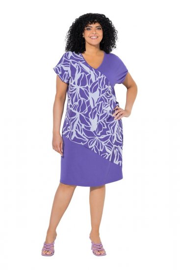 Ulla Popken 849033 Bedrukte chiffon jurk Lila - Kleedjes - Jurken in elke maat