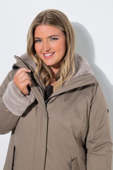 Ulla Popken 850509 Jas van imitatiebont Taupe - Jassen - Grote maten jassen voor dames