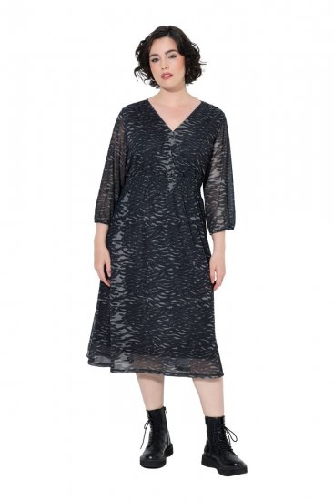 Ulla Popken 853620 Midi-jurk met dierenprint en driekwartmouwen Zwart - Midi jurken - Midi-jurken in grote maten
