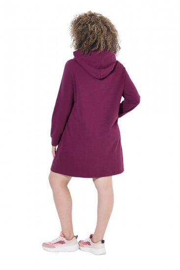 Ulla Popken 853652 Sweatjurk met lange mouwen en capuchon Bessenrood - Kleedjes - Jurken in elke maat