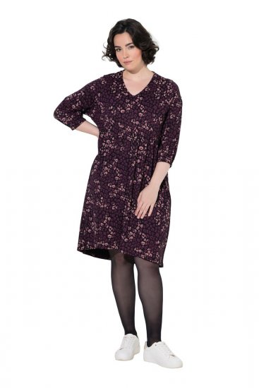 Ulla Popken 855270 Bedrukte jersey jurk met V-hals Zwart - Jersey jurken - 