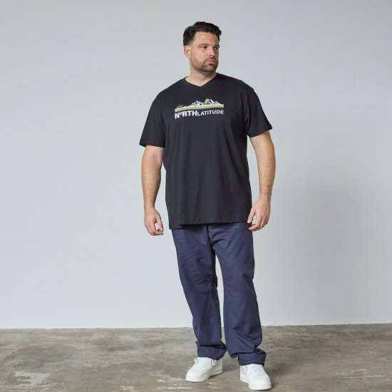 North Latitude Mountain T-Shirt V-Neck Zwart - TALL T-shirts - Extra lange T-shirts voor heren
