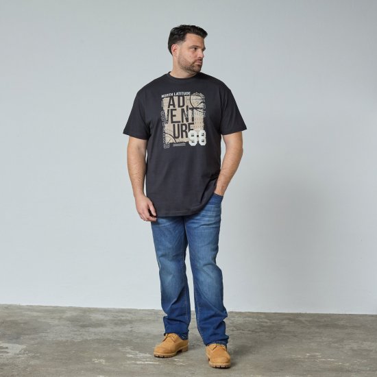North Latitude Adventure 98 Graphic Tee Zwart - TALL T-shirts - Extra lange T-shirts voor heren
