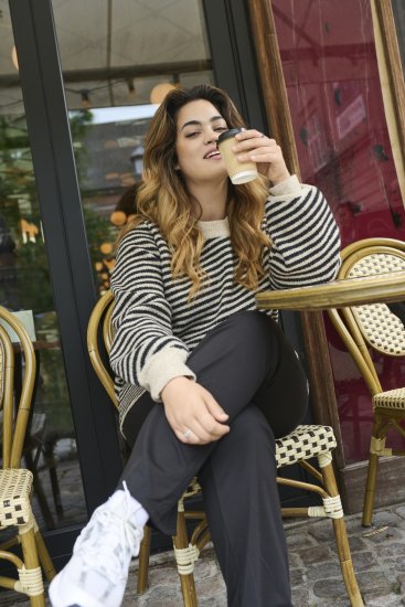 Kaffe Curve Jenna Uitlopende legging Diepzwart - Jeans & Broeken in Grote Maten – Plus Size - 