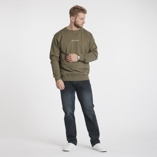 North Latitude Denim Logo Sweatshirt Dusty Olive Green TALL - TALL sweatshirts - TALL sweatshirts voor lange mannen