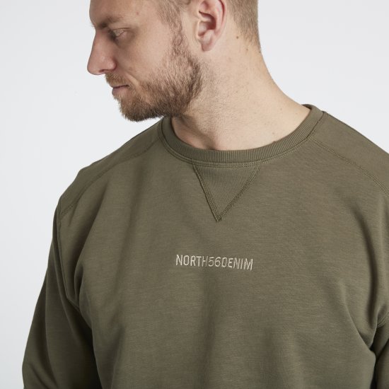 North Latitude Denim Logo Sweatshirt Dusty Olive Green TALL - TALL sweatshirts - TALL sweatshirts voor lange mannen